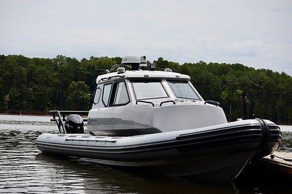 Gemini Waverider 1060 Cabin 2 of 5