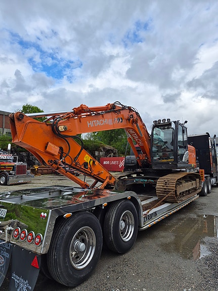 Hitachi ZX 180 LC-5B 4 of 5