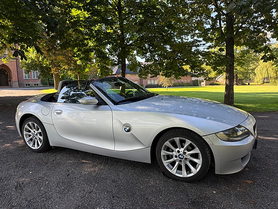 BMW Z4 2 of 14
