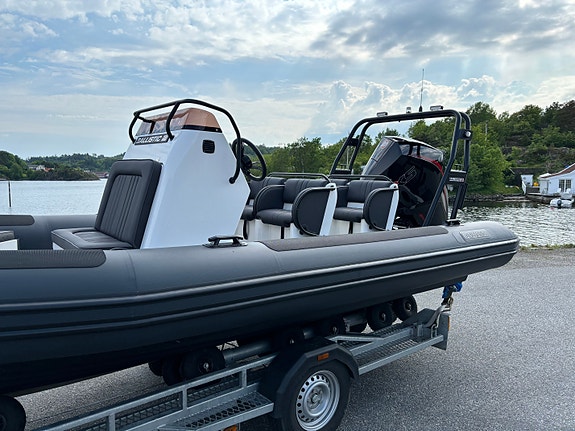 BALLISTIC 680 24 of 30