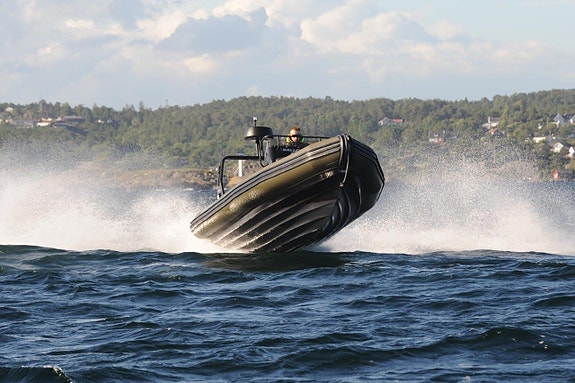 BALLISTIC 680 13 of 30
