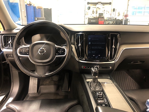 Volvo V60 17 of 23