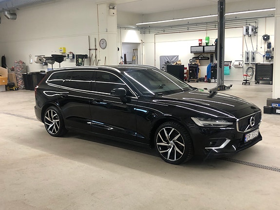 Volvo V60 10 of 23