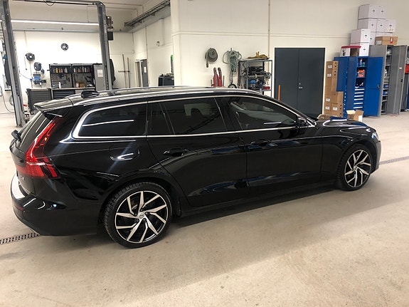 Volvo V60 9 of 23