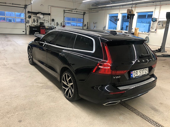 Volvo V60 4 of 23