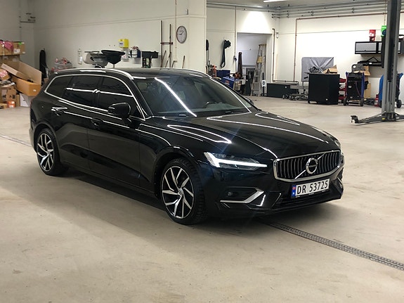 Volvo V60 11 of 23