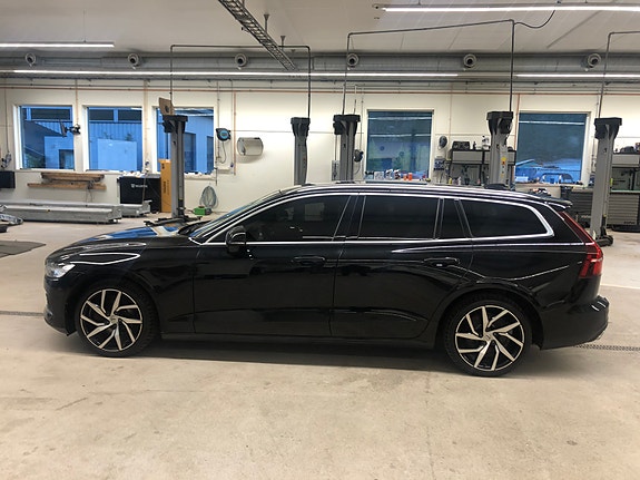 Volvo V60 5 of 23