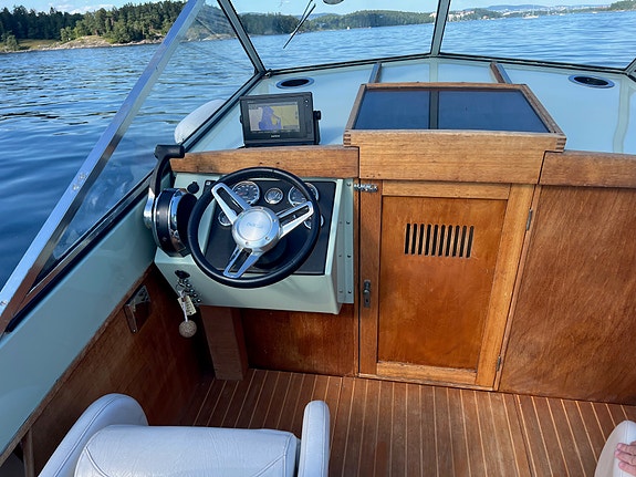 Coronet 21 DC med 2020 Mercruiser 350HK 3 of 5