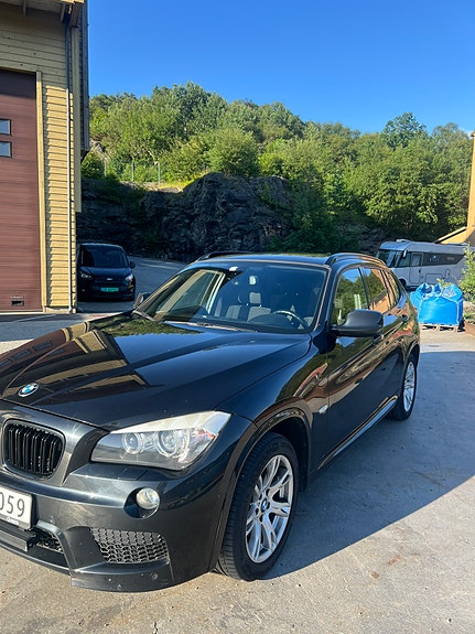 BMW X1 4 of 5