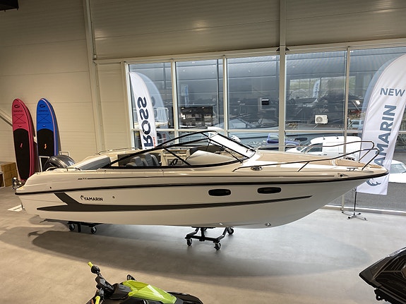 YAMARIN 79DC MED YAMAHA F300 XCB V6 -2023/2025 MOD. -KAMPANJE!