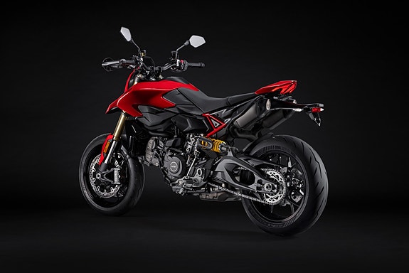 Ducati Hypermotard V2 + V2 SP 3 of 5