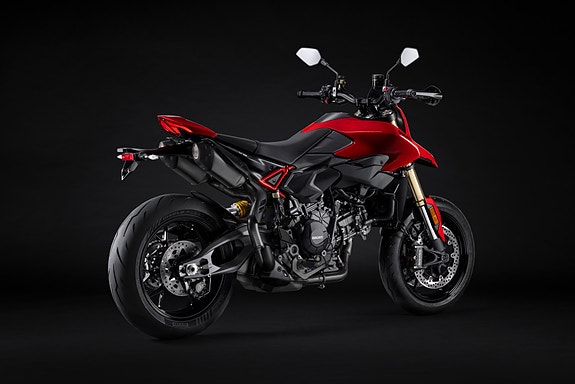 Ducati Hypermotard V2 + V2 SP 2 of 5
