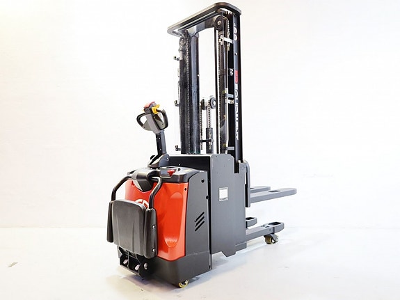 EP ES16-RS - Elektrisk palle stabler med stå brett og sidestøtter -  kapasitet 1600 KG - løfte høyde 4800 MM (med fri løft) 3 of 4