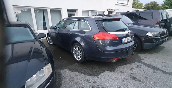 Opel Insignia 2 of 4