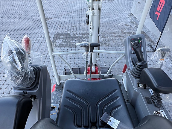 Takeuchi ABS TB217R, 4år/4000t garanti, på lager 8 of 9