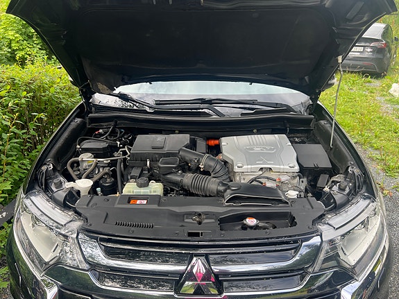 Mitsubishi Outlander 10 of 13
