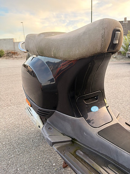 Vespa LX-50 8 of 14