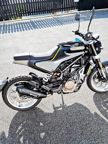 Husqvarna Svartpilen 22 of 24
