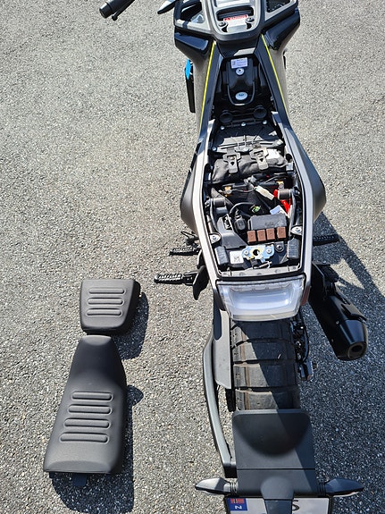 Husqvarna Svartpilen 20 of 24