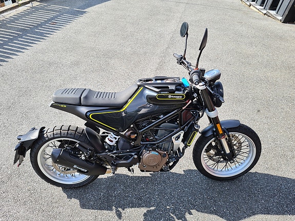 Husqvarna Svartpilen 12 of 24