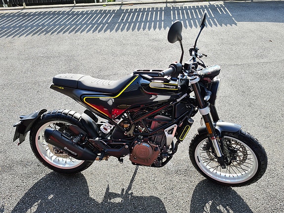 Husqvarna Svartpilen 23 of 24