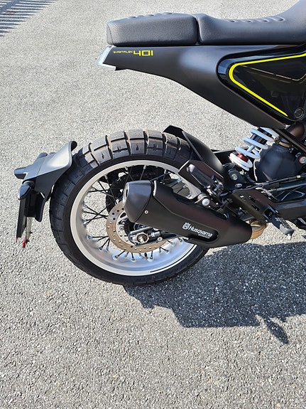 Husqvarna Svartpilen 14 of 24