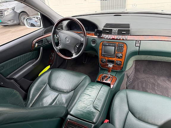 Mercedes-Benz S500 12 of 25