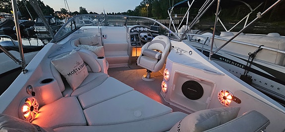 Nydelig-Romslig-Cabincruiser-UKE/DAG leie-Nyt Godværet på Sjøen 27 of 30