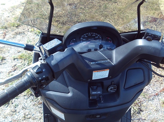 Suzuki Burgman 11 of 13