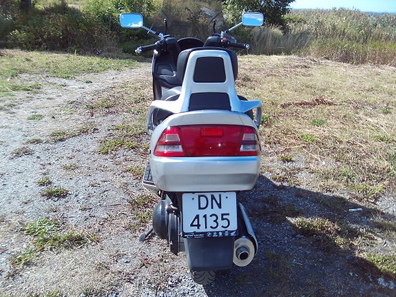 Suzuki Burgman 7 of 13