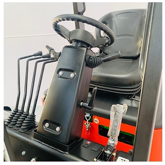 EP EFL183 - BESTSELGER - PÅ LAGER! Elektrisk truck med 1800 KG kapasitet, tak og frontvindu, lithium batteri, løfte høyde 4800 MM (med fri løft). FRI FRAKT I HELE NORGE! 8 of 12