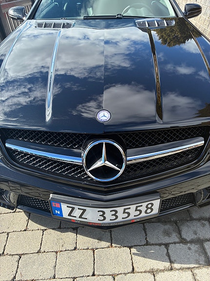 Mercedes-Benz SL63 13 of 26