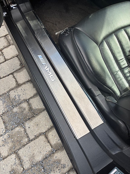 Mercedes-Benz SL63 26 of 26