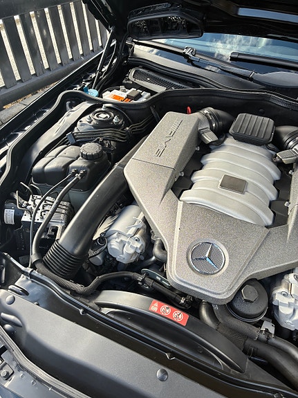 Mercedes-Benz SL63 22 of 26