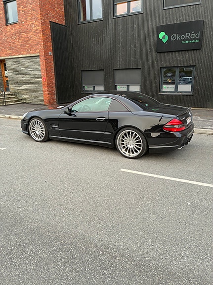 Mercedes-Benz SL63 2 of 26