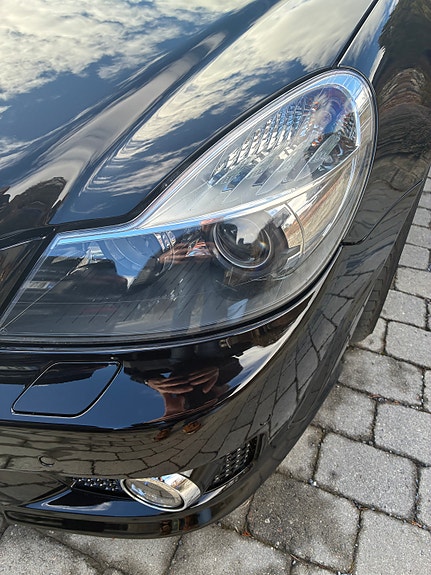 Mercedes-Benz SL63 16 of 26