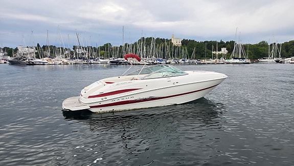 Maxum 2400 SC Day cruiser, motor gått 375 timer - 1 eier Mulighet for båtplass. 4 of 15