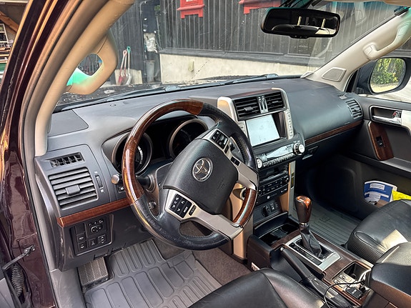 Toyota Land Cruiser 11 of 29