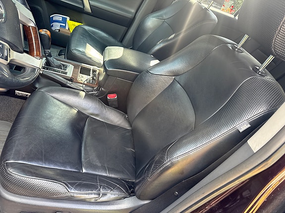 Toyota Land Cruiser 10 of 29