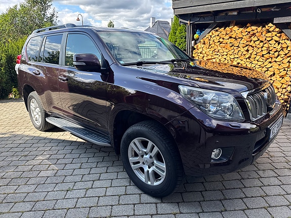 Toyota Land Cruiser 3 of 29