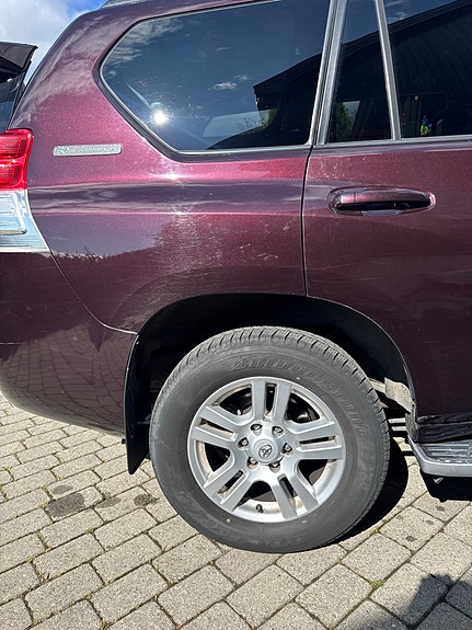 Toyota Land Cruiser 17 of 29