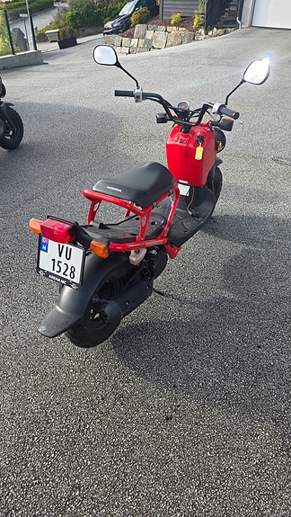 Honda Zoomer 4 of 12