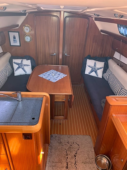 Pen og velholdt Bavaria 36 Cruiser AC 10 of 30