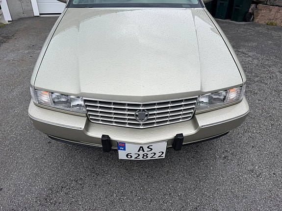 Cadillac Seville 3 of 5