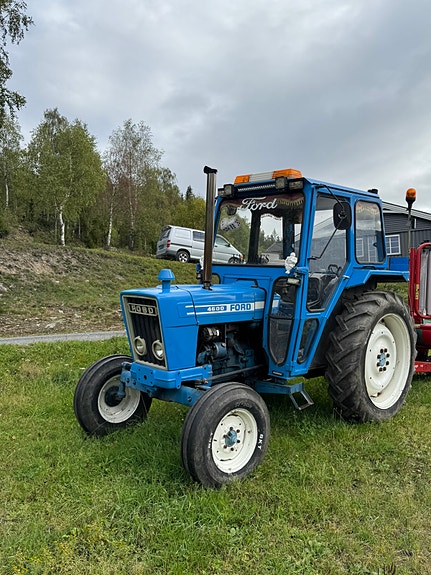 Ford 4600 2 of 16