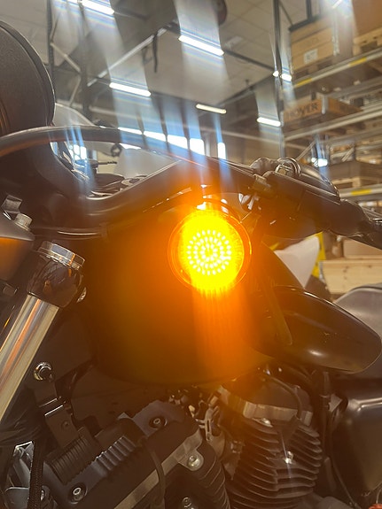 Harley-Davidson XL 883N IRON 13 of 14