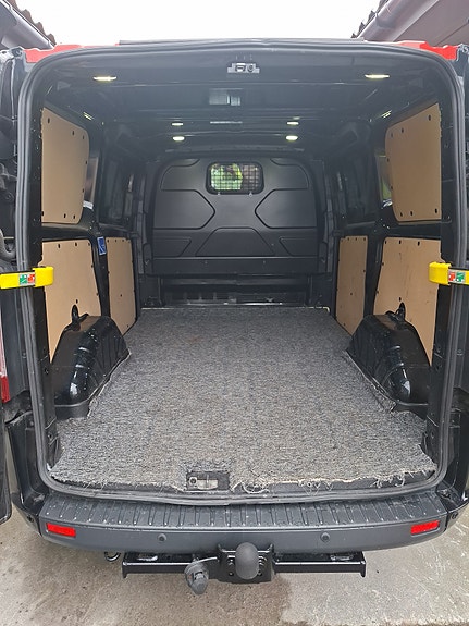 Ford Transit Custom 290L 18 of 30