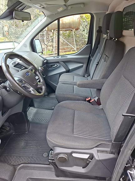 Ford Transit Custom 290L 11 of 30