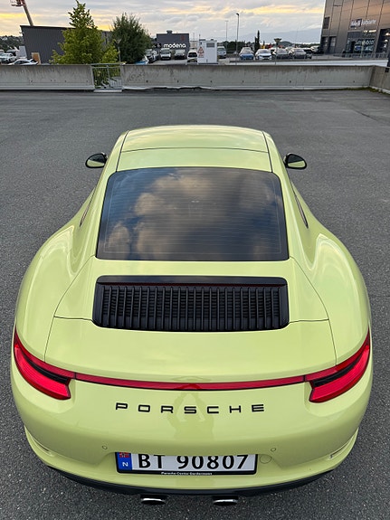 Porsche 911 8 of 30