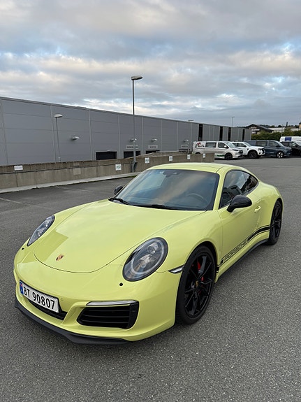 Porsche 911 4 of 30